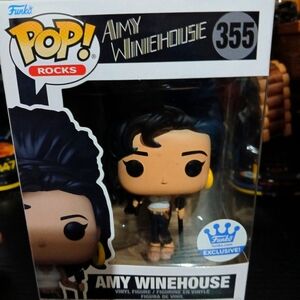 Brand New Amy Winehouse Funko Exclusive #355 Funko pop